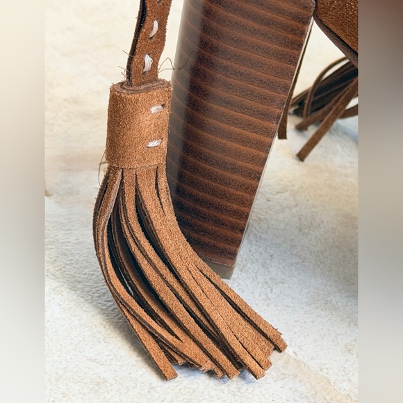 Michael Kors Collection Boho Fringe Suede Leather Ankle Boots Tassel Camel 8.5 - Picture 7 of 15